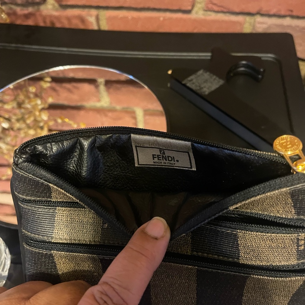 🔥FENDI🔥VINTAGE 🔥 Clutch🔥 - Picture 8 of 15